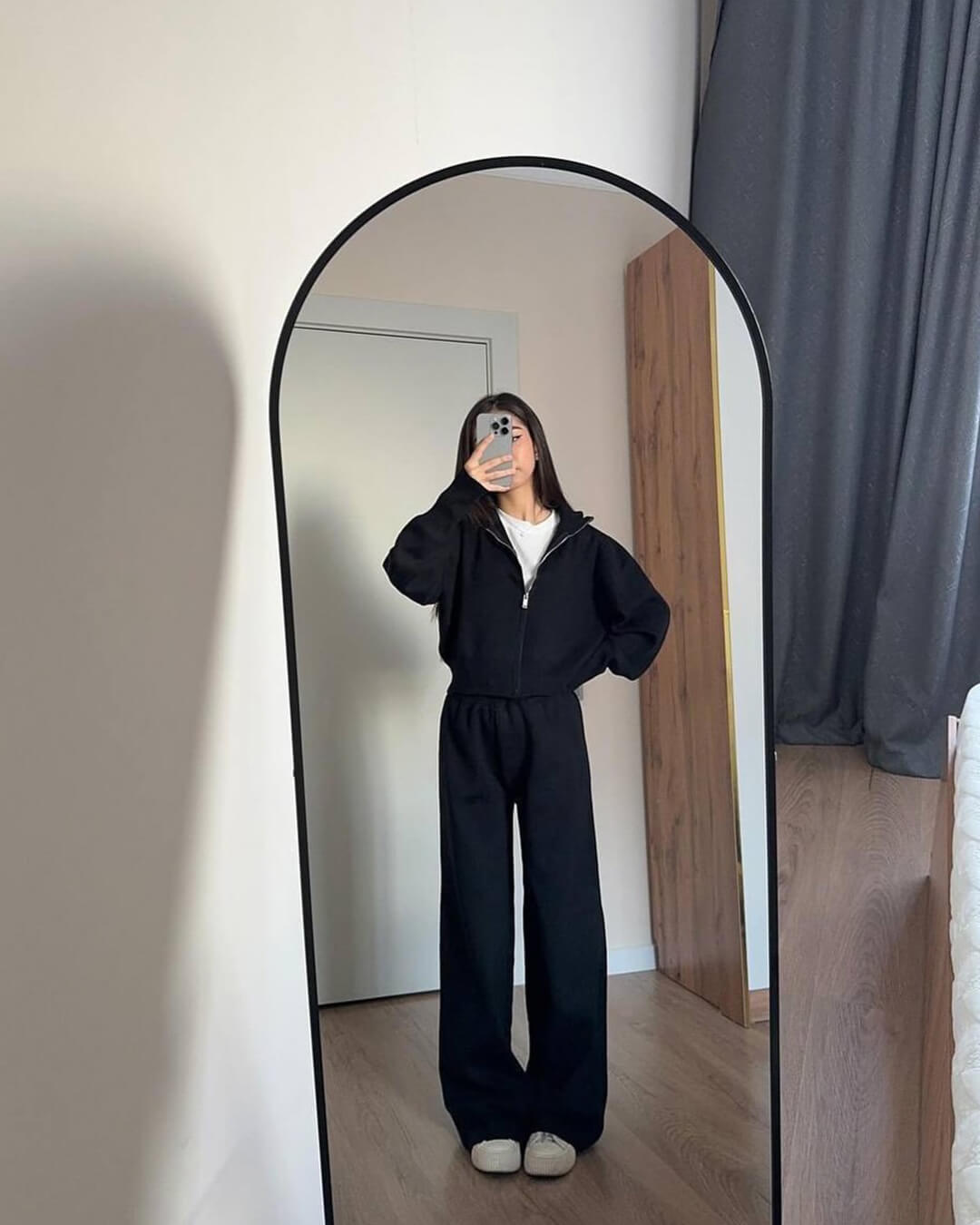 SEAME - Clarisse Set - Cozy Knitted Jacket and Wide Leg Trousers Black M